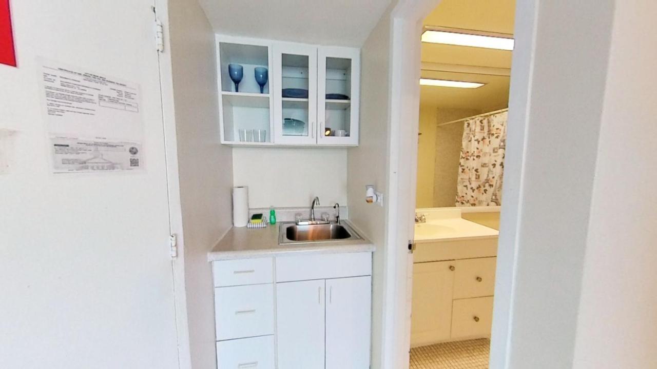 Castle 1733 Ocean View Studio With Direct Beach Access, Pool, Tennis & Free Parking Miami Beach Exteriör bild