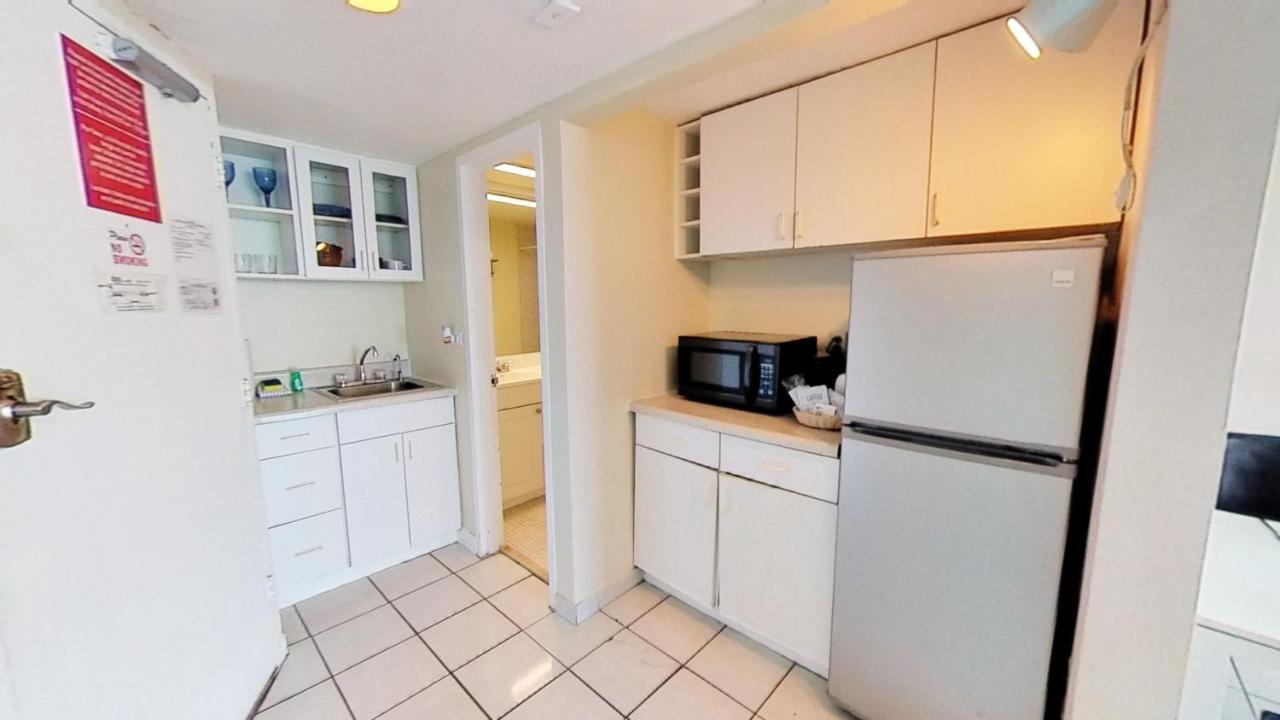 Castle 1733 Ocean View Studio With Direct Beach Access, Pool, Tennis & Free Parking Miami Beach Exteriör bild